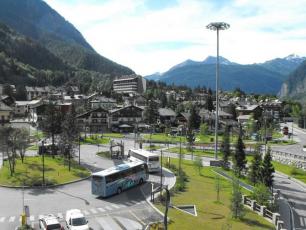 Piazzale Monte Bianco, Courmayeur - Bus Station